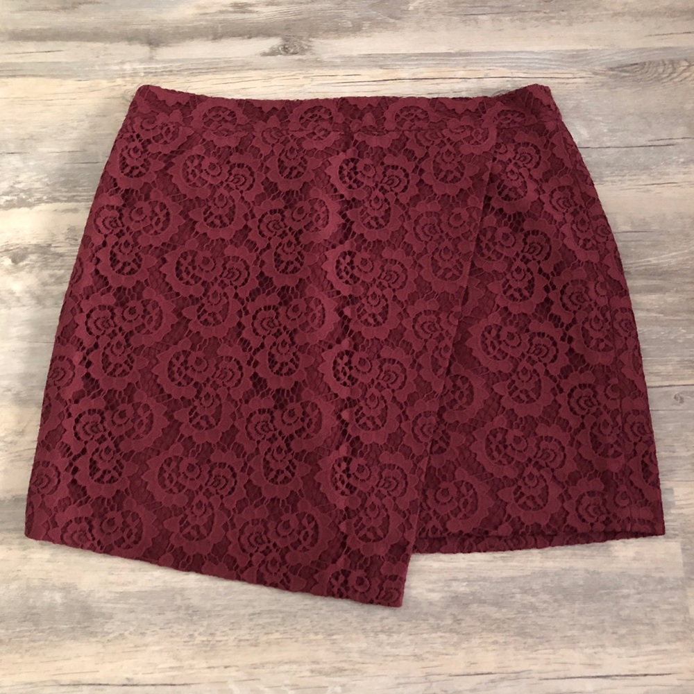 Madewell Asymmetrical Maroon Lace Envelope Skirt - Size 14 - Like New Condition